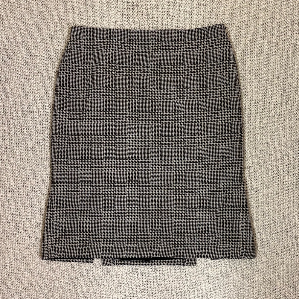 ✰ ann taylor black and grey plaid skirt ✰